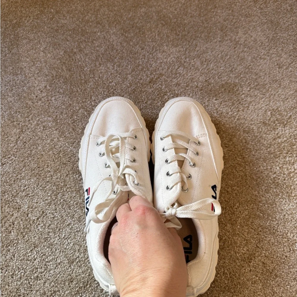 FILA Sandblast Low Casual Sneakers - never worn